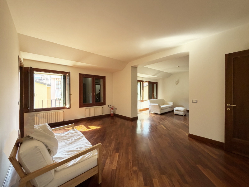 2027-APPARTAMENTO-PADOVA-1